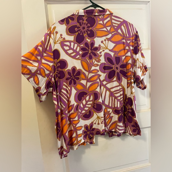 Hawaiian Style One Papaya button down shirt - Picture 2 of 3